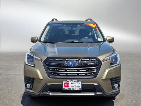 Used 2024 Subaru Forester Premium AWD/4WD image 8