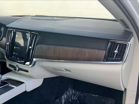 Used 2022 Volvo S90 B6 Inscription w/ Advanced Package image 24