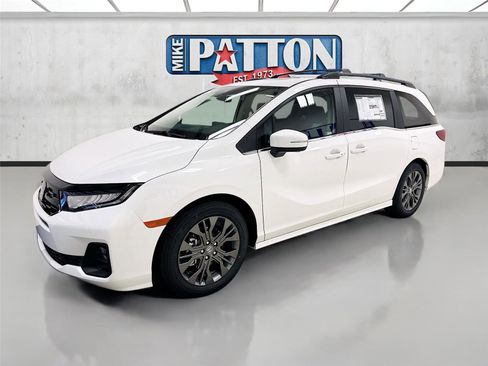 New 2026 Honda Odyssey Touring image 3