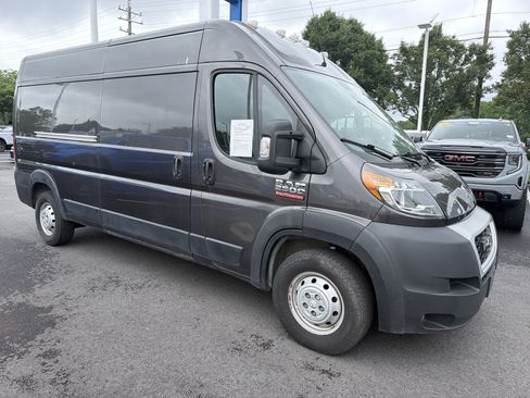 Used 2021 RAM ProMaster 2500 w/ Convenience Group FWD image 2