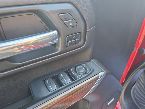 Used 2022 Chevrolet Silverado 2500 High Country w/ Z71 Off-Road Package image 12