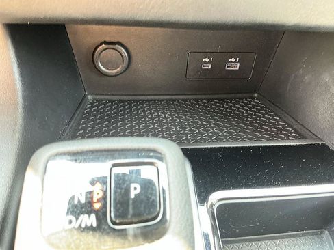 Used 2022 Nissan Pathfinder SL w/ SL Black Package FWD image 20