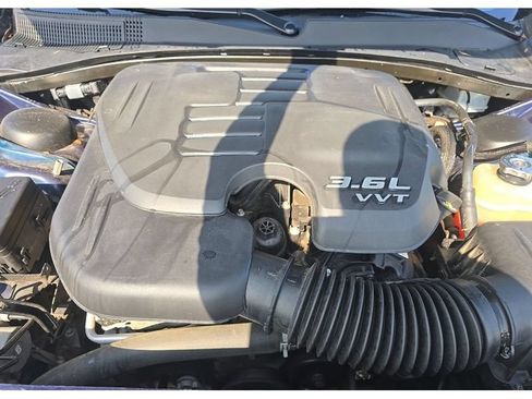 Used 2016 Chrysler 300 S AWD/4WD image 6