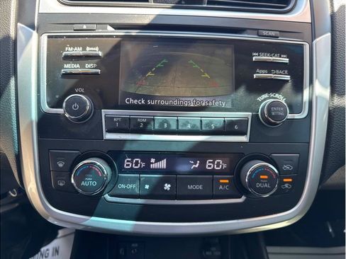 Used 2016 Nissan Altima 2.5 SV w/ Convenience Package FWD image 22