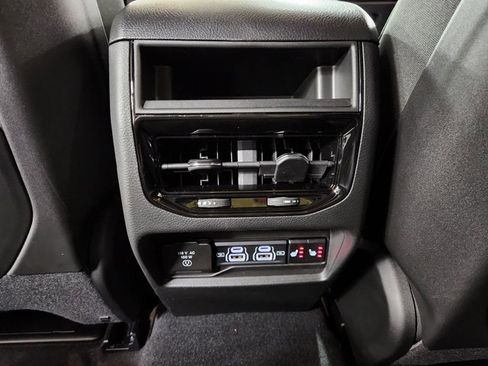 New 2025 Jeep Grand Cherokee Limited w/ Trailer Tow Package image 32