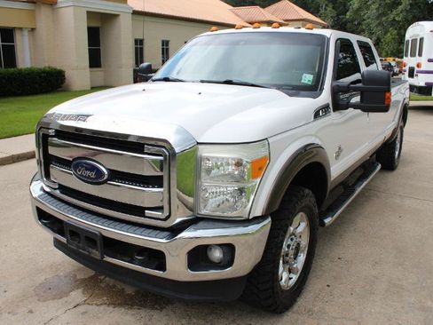 Used 2015 Ford F250 Lariat w/ Lariat Ultimate Package AWD/4WD image 8