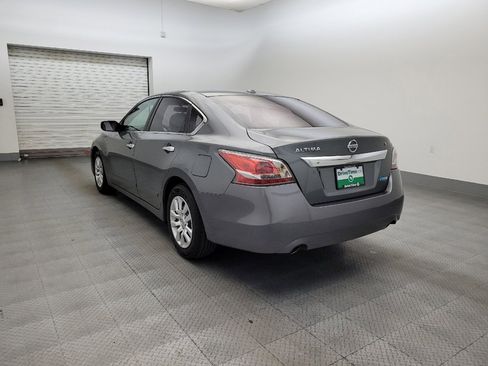 Used 2014 Nissan Altima 2.5 S w/ Display Audio Package FWD image 5