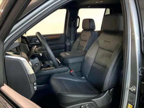 Used 2026 GMC Yukon Denali image 7