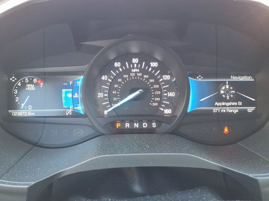 Used 2021 Ford Edge Titanium w/ Equipment Group 301A FWD image 17
