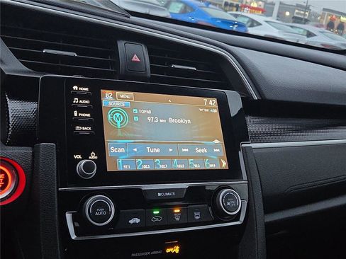 Used 2020 Honda Civic Sport image 5