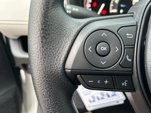 Used 2025 Toyota RAV4 XLE w/ Convenience Package image 19