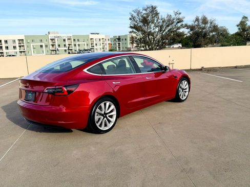 Used 2020 Tesla Model 3 Standard Range Plus RWD image 9