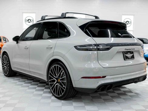 Used 2021 Porsche Cayenne Turbo AWD/4WD image 9