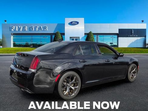 Used 2021 Chrysler 300 Touring w/ Sport Appearance Package RWD image 11