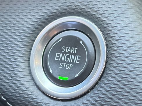 Used 2025 Chevrolet Equinox LT image 20