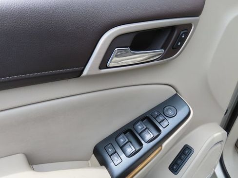 Used 2015 GMC Yukon Denali w/ Premium Package AWD/4WD image 18