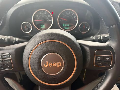 Used 2013 Jeep Wrangler Unlimited Sahara w/ Dual Top Group AWD/4WD image 20