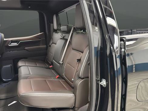 Used 2025 GMC Sierra 1500 Denali w/ Denali Reserve Package AWD/4WD image 25