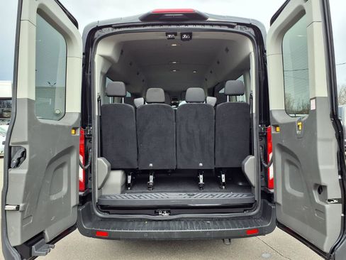 Used 2023 Ford Transit 350 XLT image 19