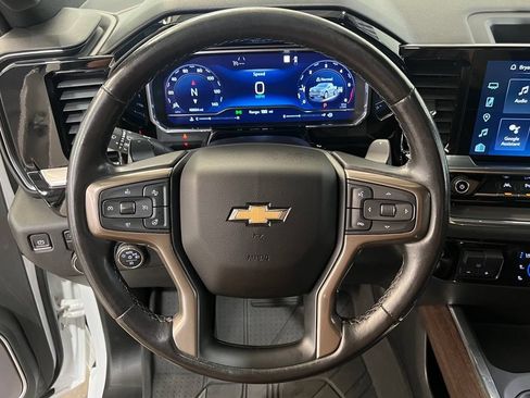 Used 2023 Chevrolet Silverado 1500 High Country w/ High Country Premium Package AWD/4WD image 18