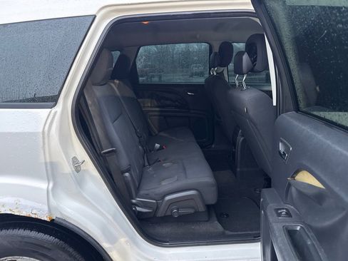 Used 2010 Dodge Journey SE image 12