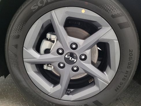 Used 2025 Kia K4 FWD image 31