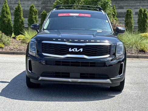 Used 2022 Kia Telluride S FWD image 3