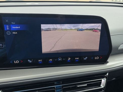 New 2026 Chevrolet Traverse LT FWD image 12