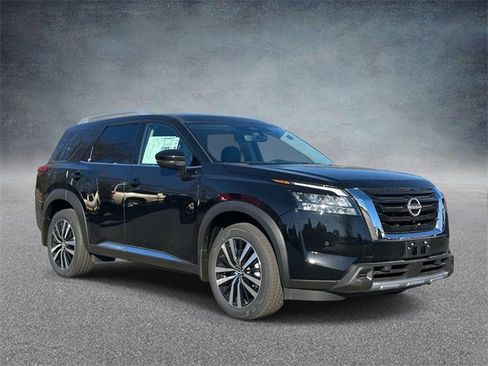 New 2025 Nissan Pathfinder Platinum image 1