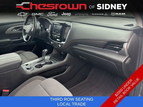 Used 2020 Chevrolet Traverse LT image 27