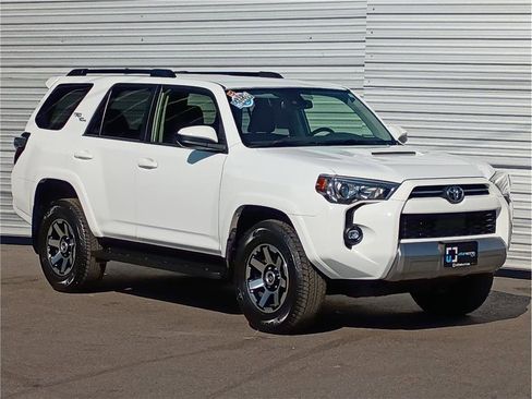 Used 2024 Toyota 4Runner TRD Off-Road image 12