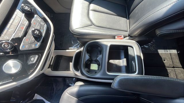 Used 2024 Chrysler Pacifica Touring-L FWD image 17