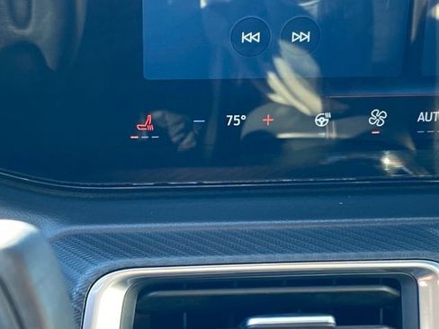 Used 2024 Ford Mustang Premium image 11