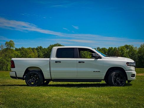 New 2026 RAM 1500 Express AWD/4WD image 2