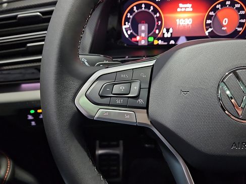 New 2026 Volkswagen Atlas Peak Edition AWD/4WD image 19