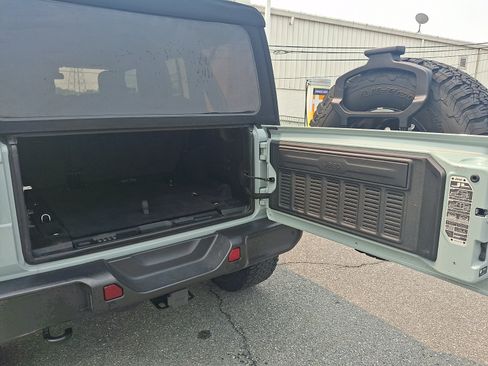 Used 2024 Jeep Wrangler Unlimited Sport AWD/4WD image 29