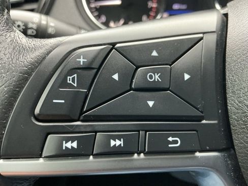 Used 2020 Nissan Rogue SL w/ Premium Package image 22