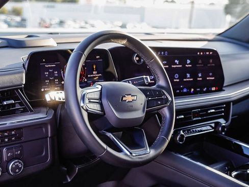 Used 2025 Chevrolet Tahoe LT AWD/4WD image 24