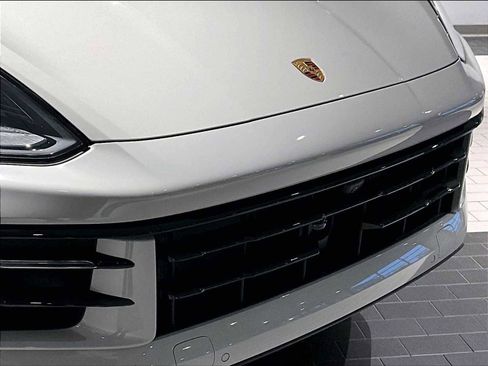 New 2026 Porsche Cayenne E-Hybrid image 30