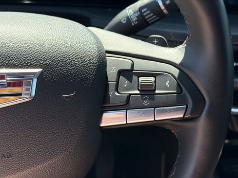 Used 2025 Cadillac XT4 Premium Luxury FWD image 25