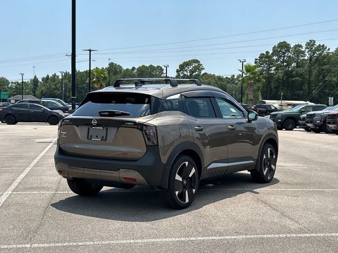 Certified 2026 Nissan Kicks SR w/ Cold Weather Package AWD/4WD image 7