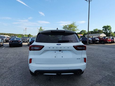 Used 2023 Ford Escape ST-Line Select w/ Tech Pack #2 AWD/4WD image 4