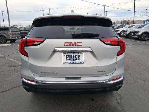 Used 2019 GMC Terrain SLT w/ Preferred Package image 4