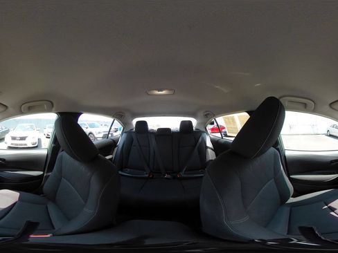 Used 2025 Toyota Corolla LE FWD image 41