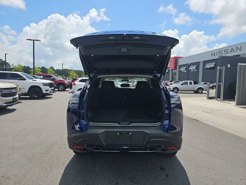 Used 2025 Nissan Murano SV AWD/4WD image 17