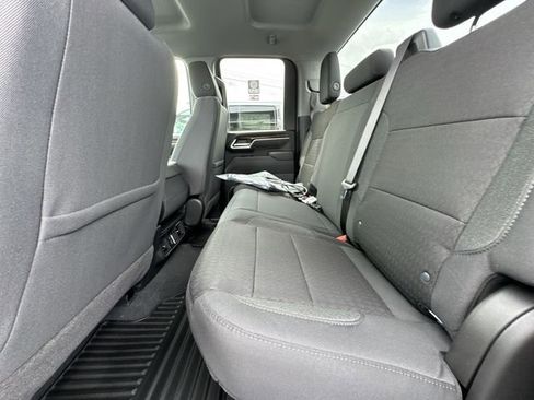 New 2026 GMC Sierra 2500 SLE AWD/4WD image 9