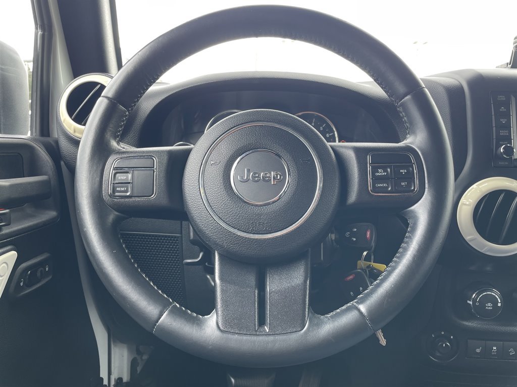 Used 2015 Jeep Wrangler Unlimited Sahara AWD/4WD image 26
