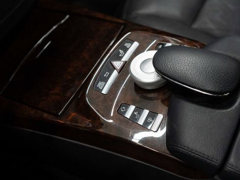 Used 2013 Mercedes-Benz S 550 4MATIC image 24