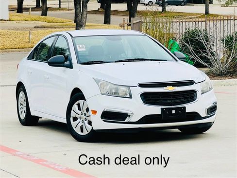 Used 2016 Chevrolet Cruze LS image 1