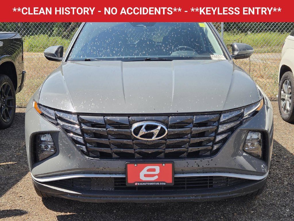 Used 2024 Hyundai Tucson SEL FWD image 2